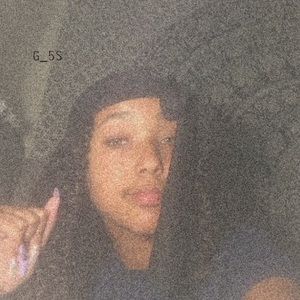 Meet your Posher, Meella